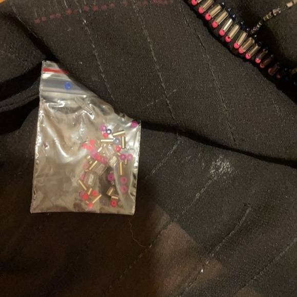 Like New Parker Sequin Top - Picture 6 of 6